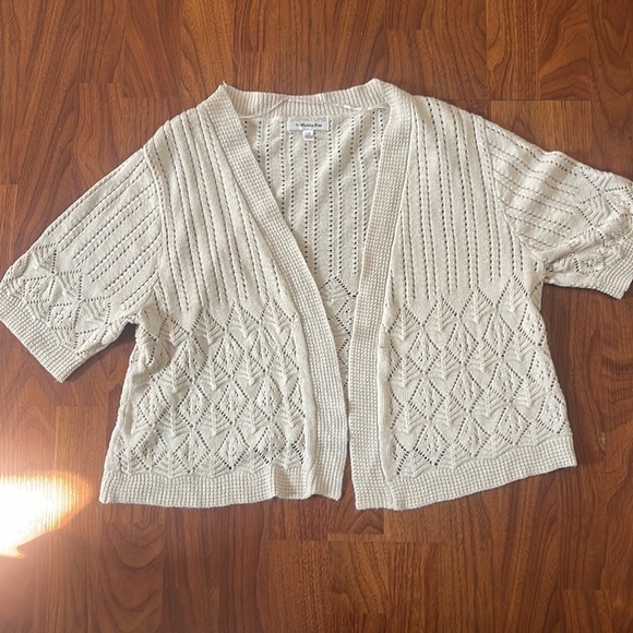 Robbie bee short sleeve sweater cover up - Picture 3 of 3